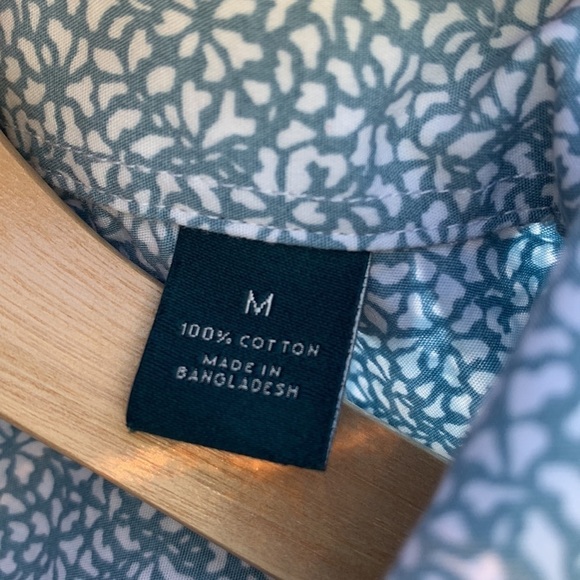 Perry Ellis women's slim medium button up long sleeve shirt - Picture 2 of 4